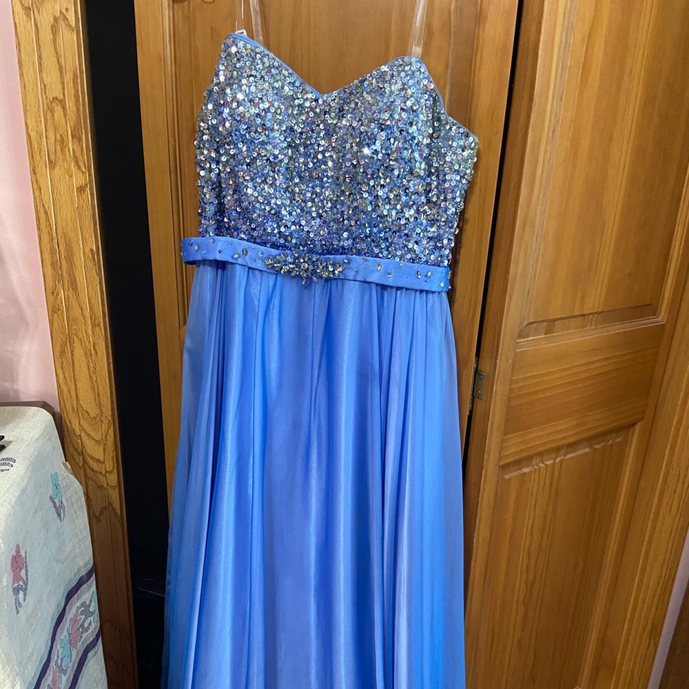 Lavender sequined prom dress